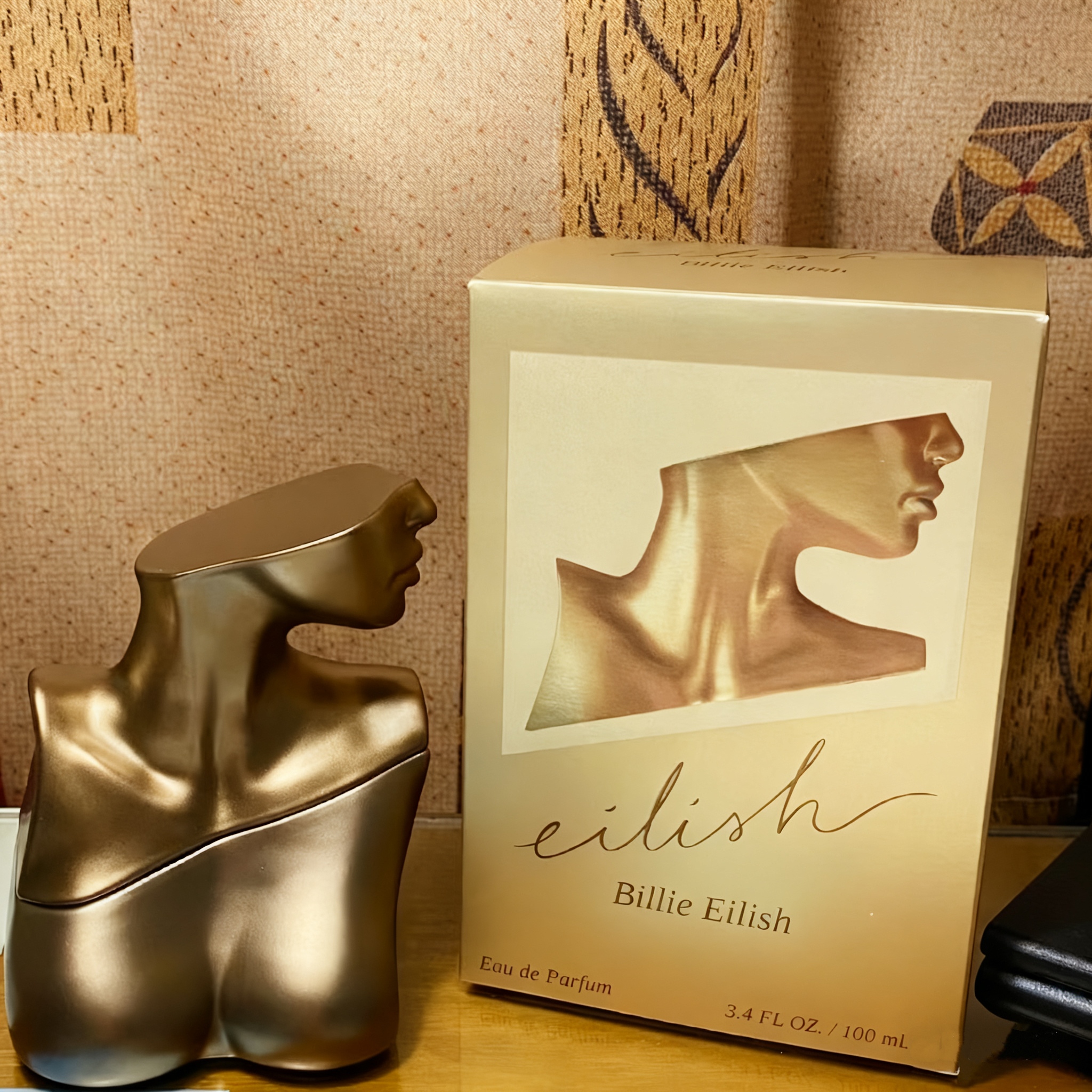 Billie Eilish Eau de Parfum Sp - đánh giá và giá Home Fragrance Vanilla Musk