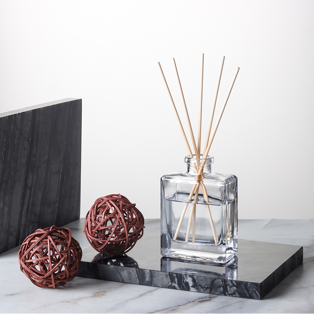 Modern simple square glass aro - đánh giá và giá Home Fragrance Japan