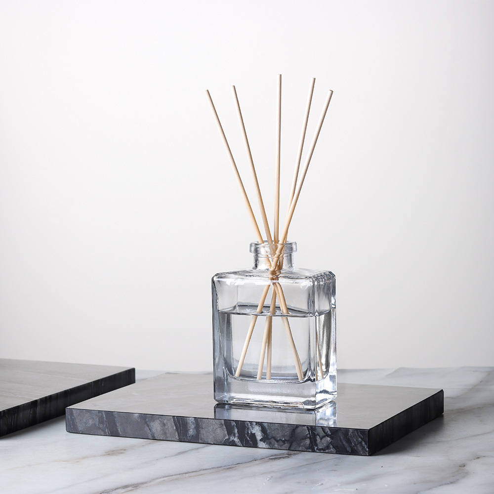 Modern simple square glass aro - đánh giá và giá Home Fragrance Japan